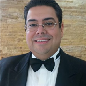 Dr. Kenneth Ramírez Domínguez